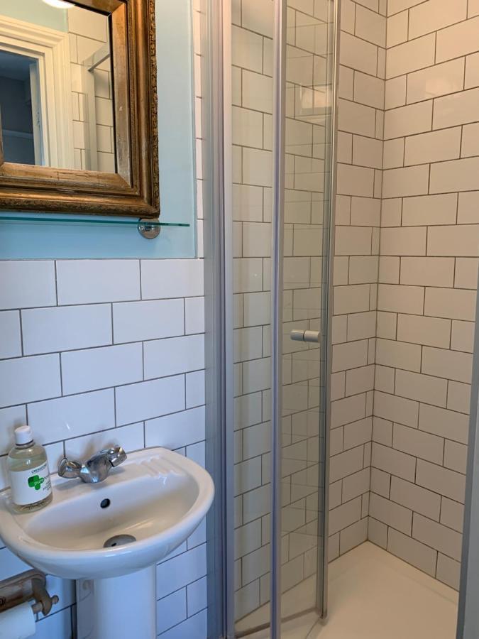 Sunny Ensuite Room And Annex Near Tottenham Stadium Londra Esterno foto