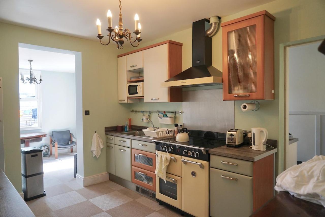 Sunny Ensuite Room And Annex Near Tottenham Stadium Londra Esterno foto